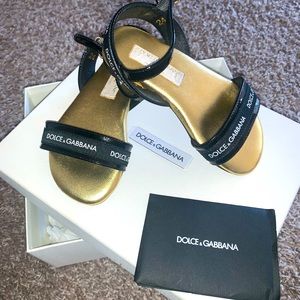 Kid’s size 24 D&G sandals